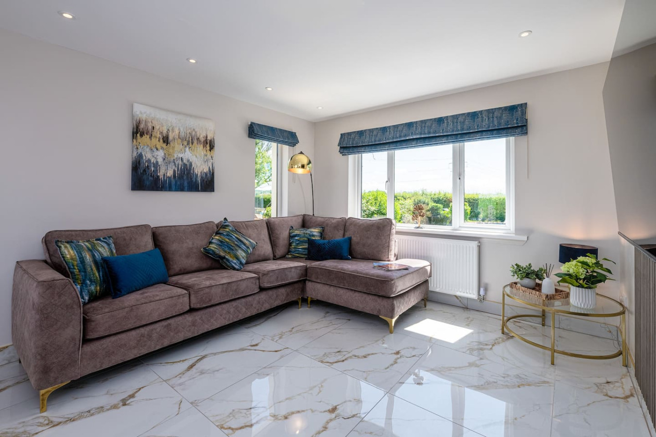 Luxe Escape: Hot Tub, Games Room and 10 min to Sea - Tregaian