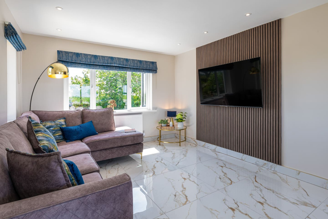 Luxe Escape: Hot Tub, Games Room and 10 min to Sea - Tregaian