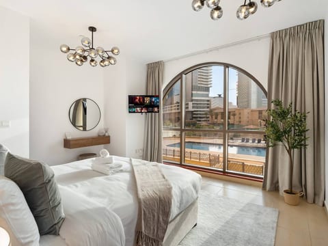 JBR Poolfront Beach | 1BDR Family | Oasis 2