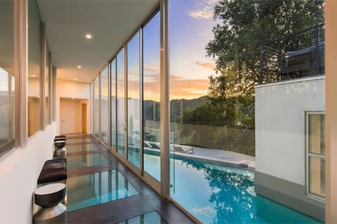 Hillside Luxury Villa: Heated Pool, Rooftop Lounge, Game Room