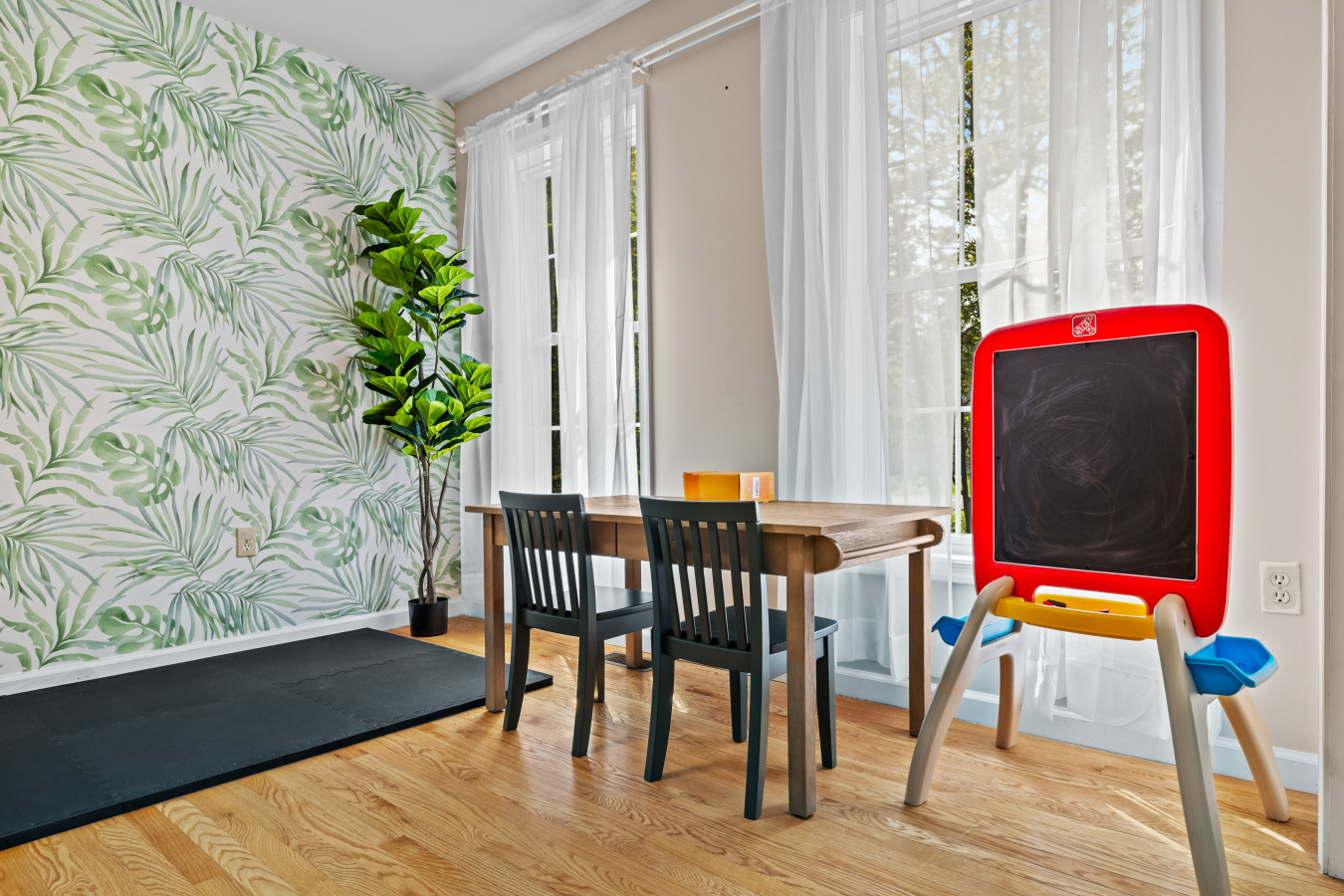 Let the kids enjoy board games or get creative with the easel board.