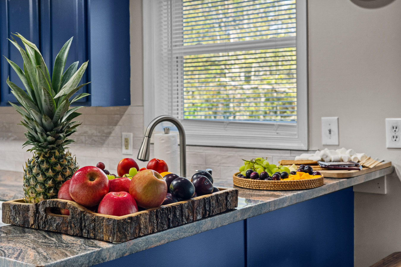 Modern kitchen vibes with all the essentials!