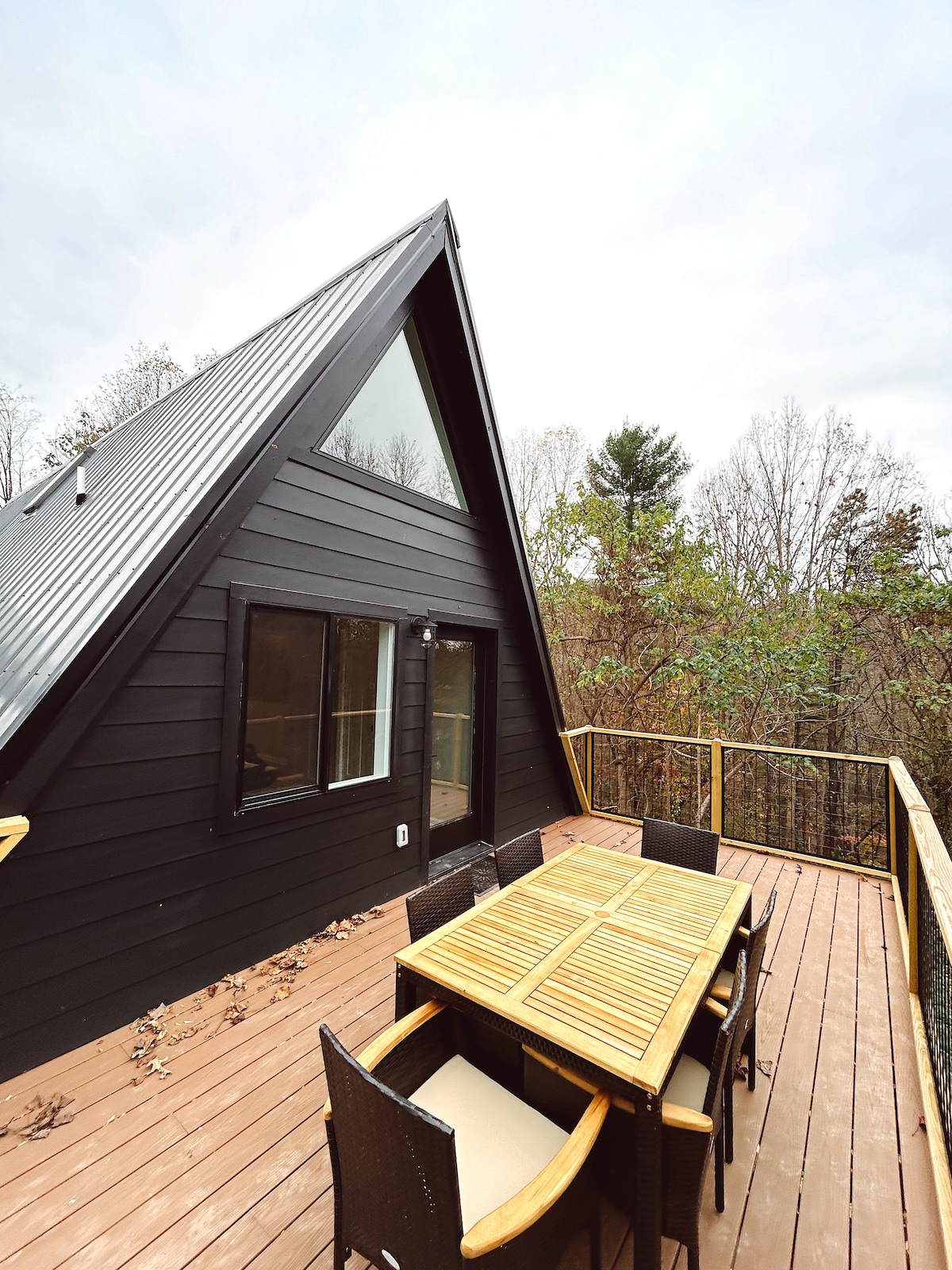 The Coop: NEW A-frame w/ Hot Tub + Fire Pit + Loft