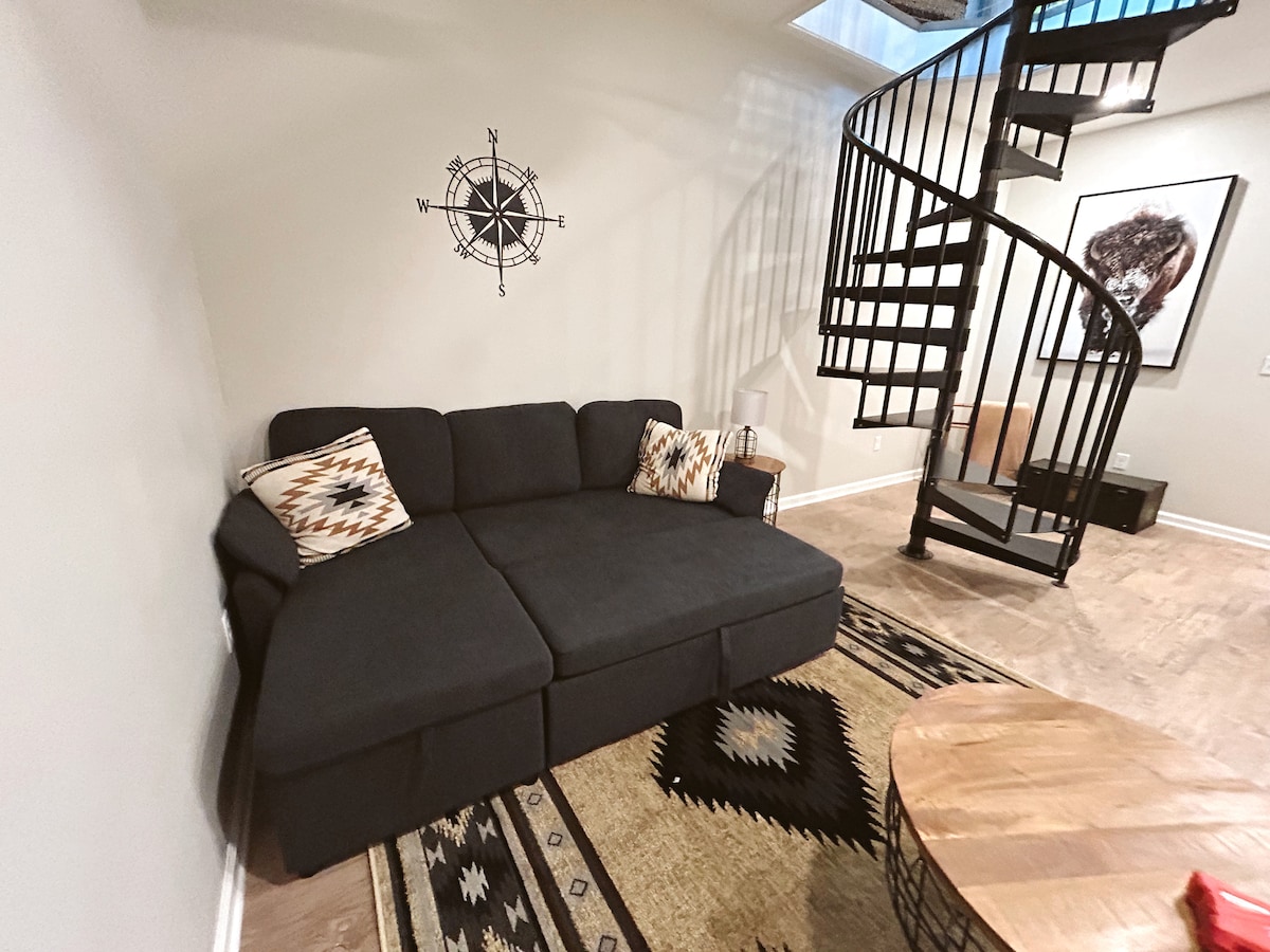 The Coop: NEW A-frame w/ Hot Tub + Fire Pit + Loft