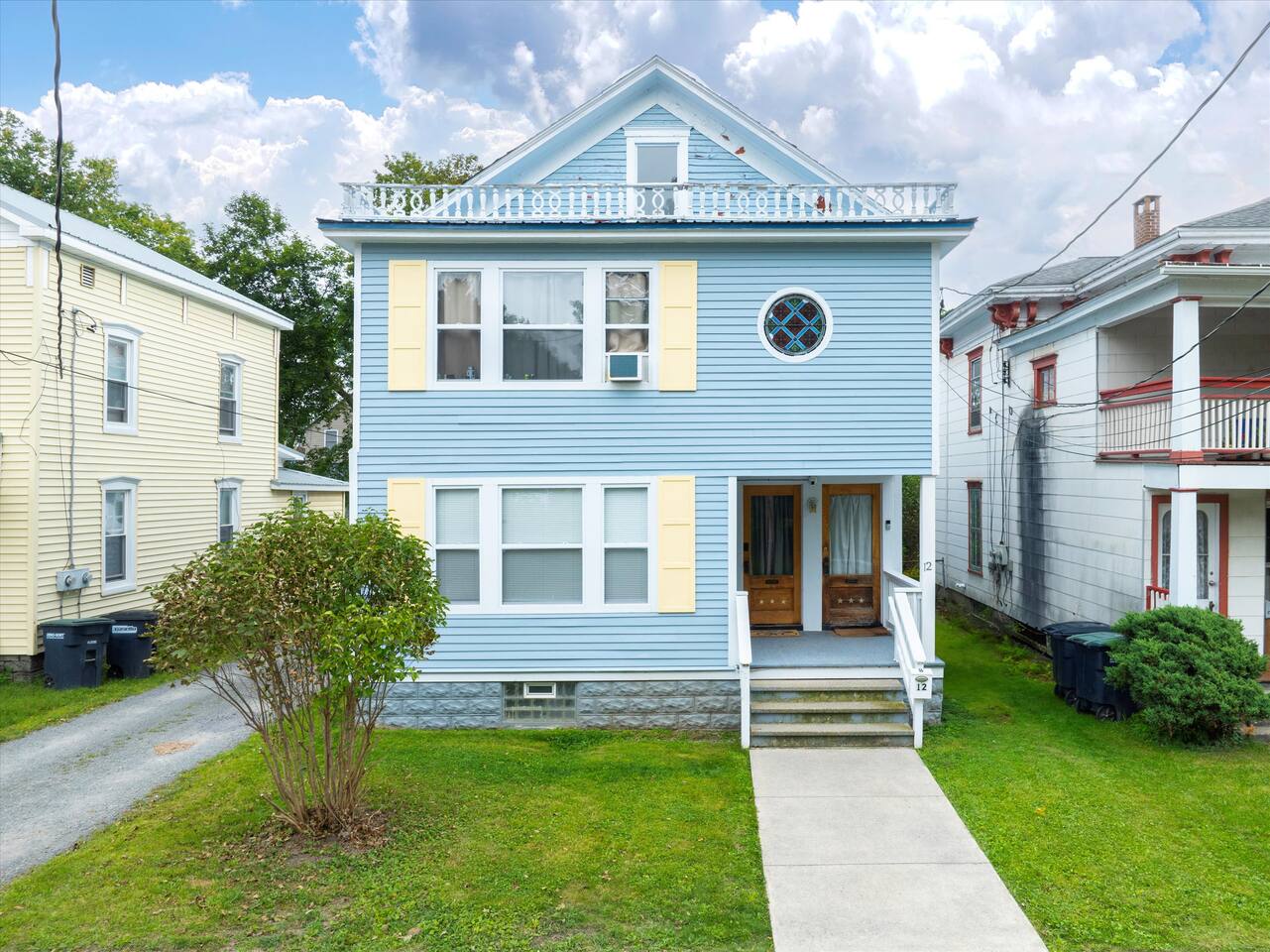 Entire house - Two Families - Baseball Complex