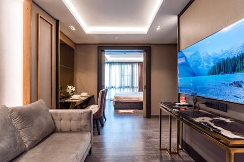 Amazing Apartment with Pool 1BR Near Bazaar