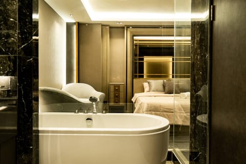 3BR Luxury Apartment | Walk to Night Bazaar