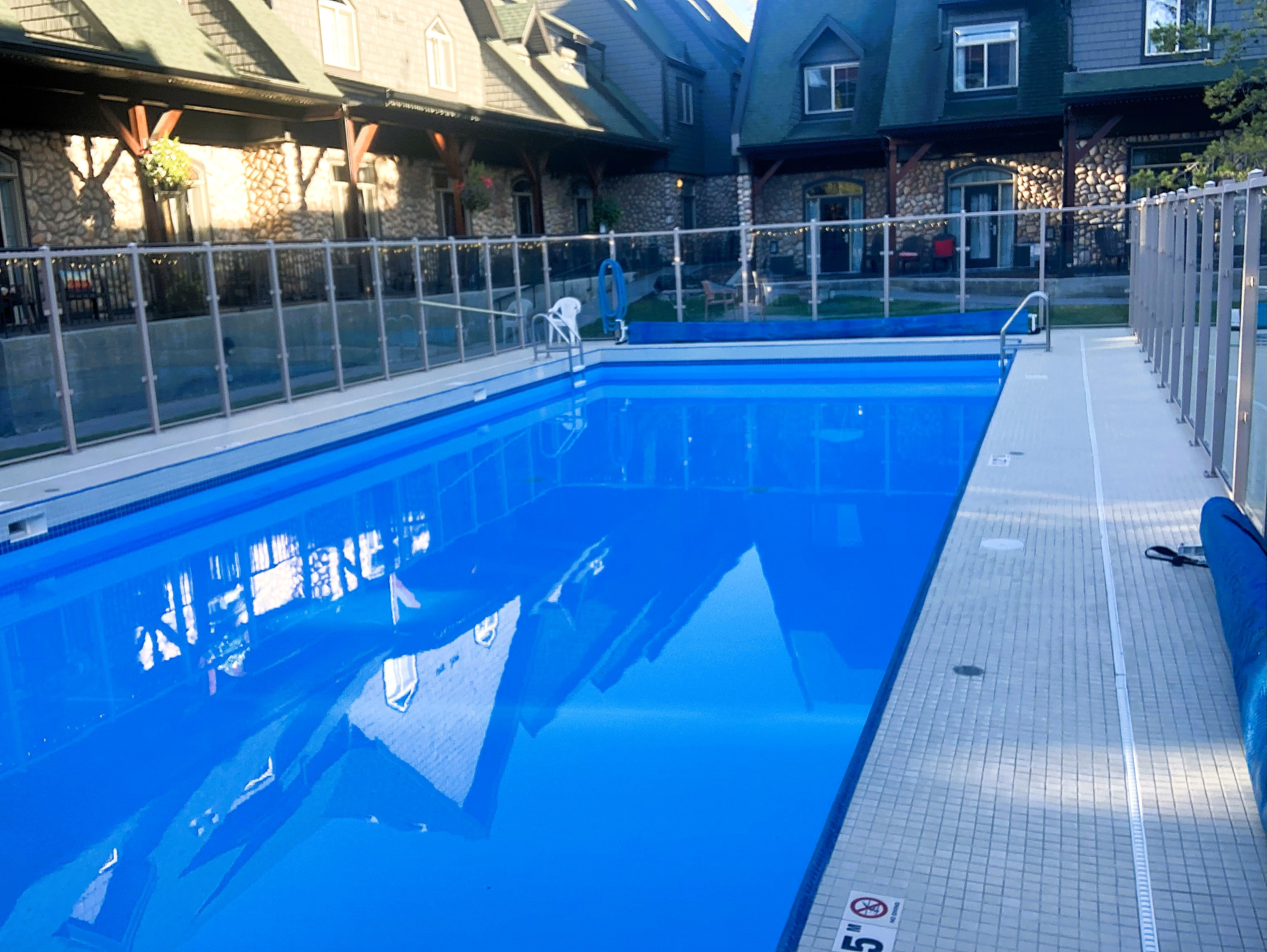 Largest outdoor swimming pool in Canmore located in a boutique resort with only 54 units. The open air pool is heated and gated, open all year. No lifeguard on duty, swim at your own risk.