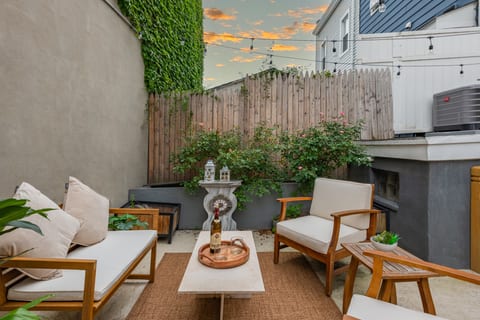 Modern Condo with Private Porch | Mins to NYC