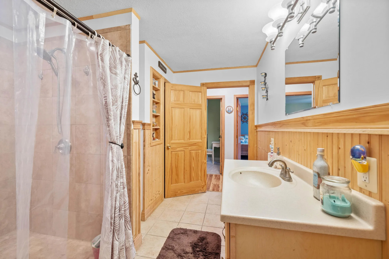 steps-to-sand!-game-ready-beach-house-w-style/