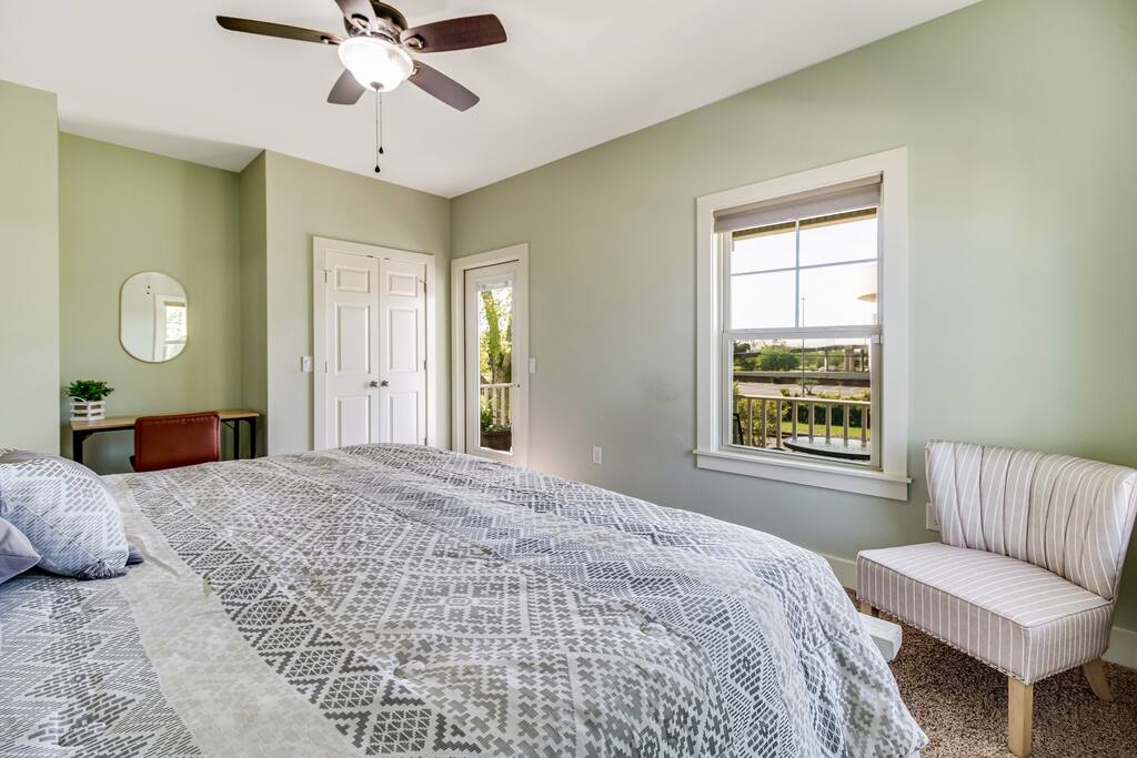 Master Bedroom with Deck - It's Your Vacation. Stay at the Wright Place! - Pensacola