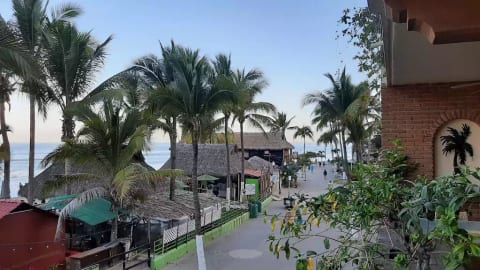 Plaza Mar #203