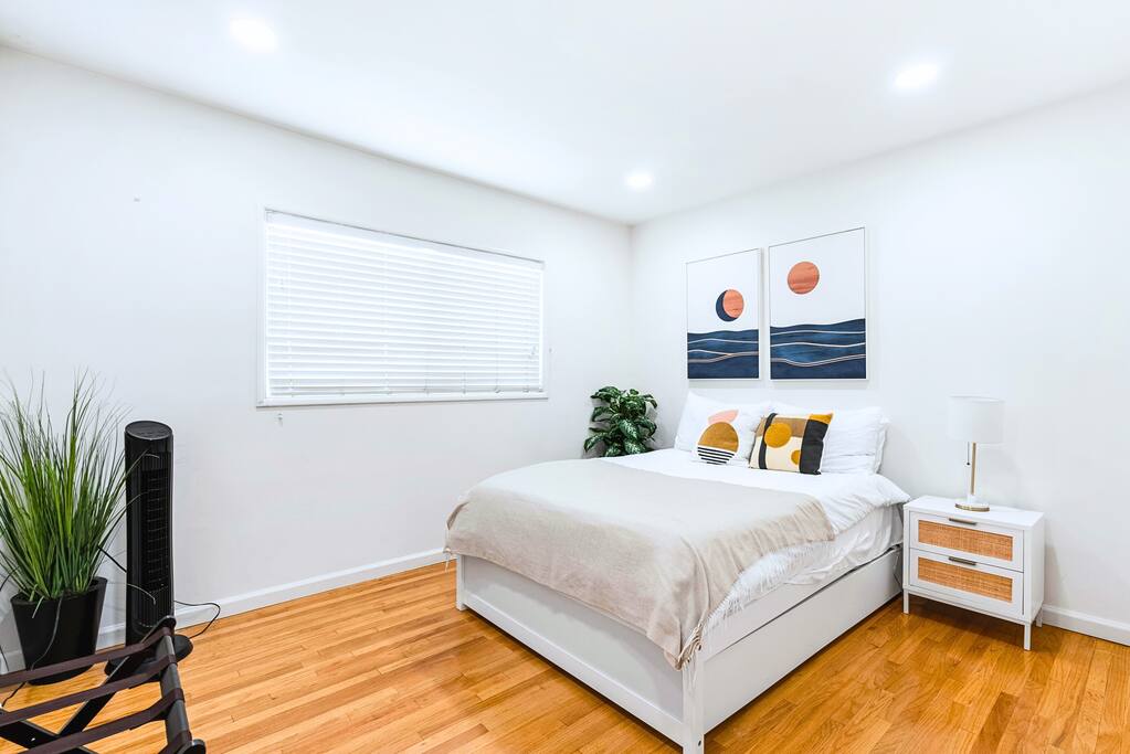 8-mins-to-disneyor-sleeps-8-+-fire-pit-+-laundry/