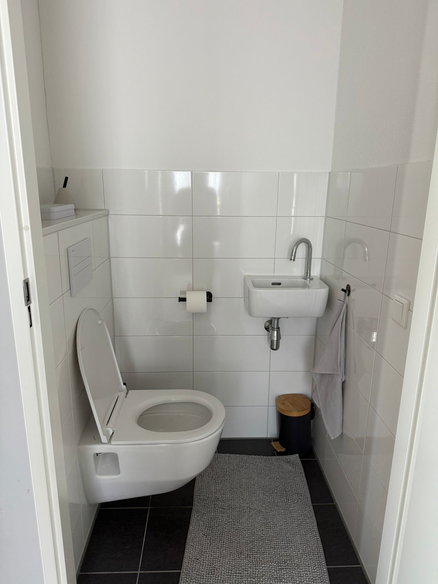 modern-apartment-in-amsterdam-with-view/