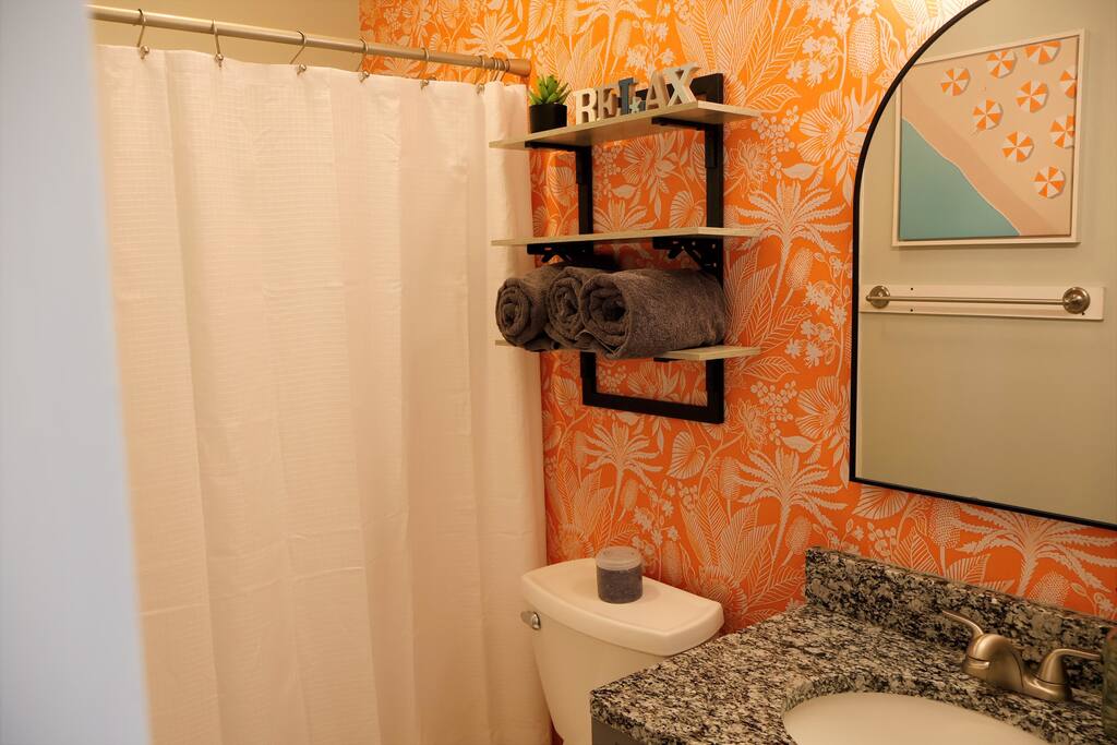 dog-friendly-or-pool-or-arcade-games-or-walk-to-beach/