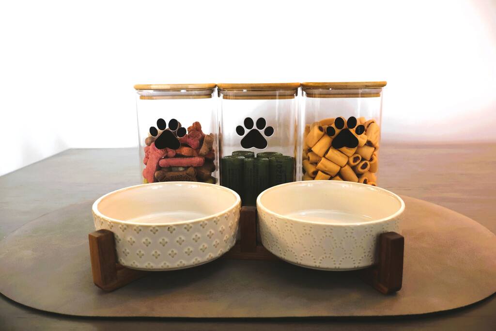 dog-friendly-or-pool-or-arcade-games-or-walk-to-beach/