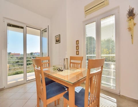 Apartment Mare - Unit 373660-13