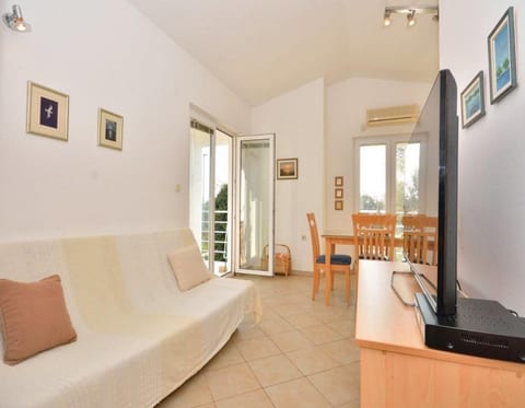 Apartment Mare - Unit 373660-13