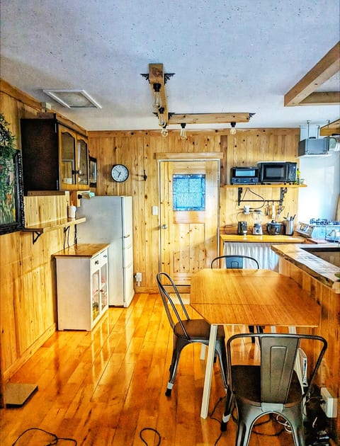 Quiet Apartment Near Shibuya Crossing | Walk