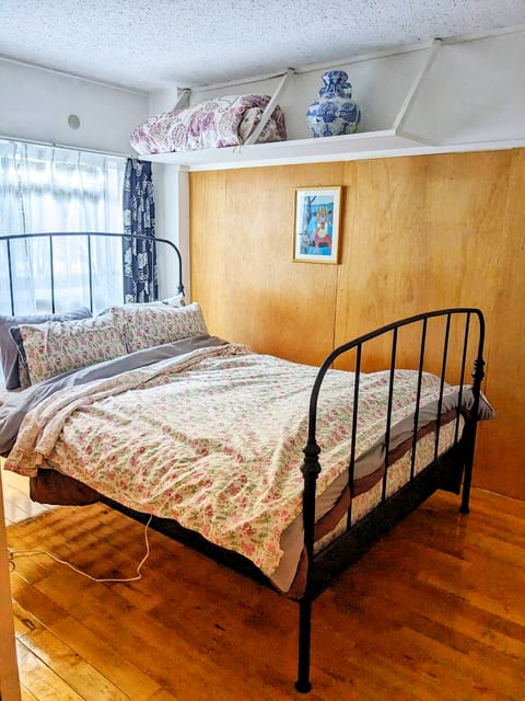 Quiet Apartment Near Shibuya Crossing | Walk