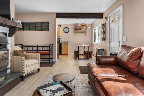 Cozy Chalet 12 Min to Stratton & 7 Min to Bromley