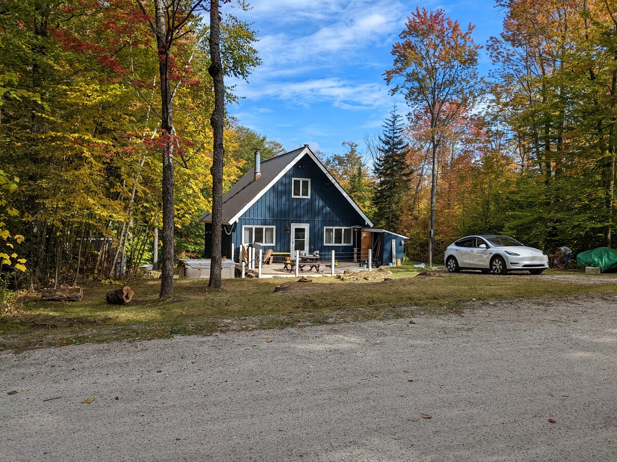 Cozy Chalet 12 Min to Stratton & 7 Min to Bromley