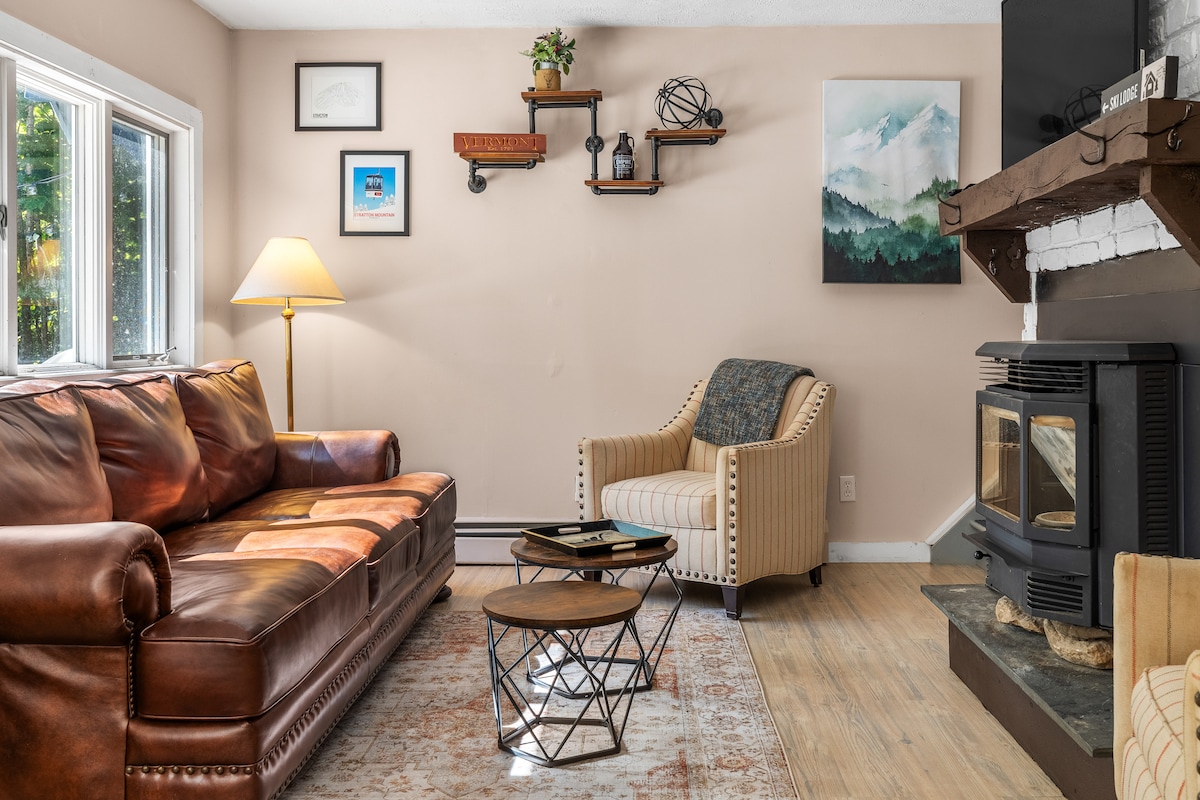 Cozy Chalet 12 Min to Stratton & 7 Min to Bromley