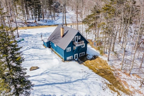 Cozy Chalet 12 Min to Stratton & 7 Min to Bromley