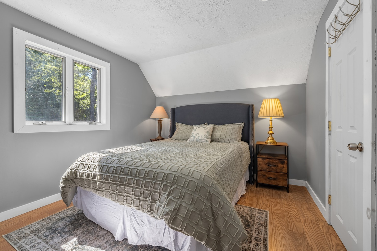 Cozy Chalet 12 Min to Stratton & 7 Min to Bromley