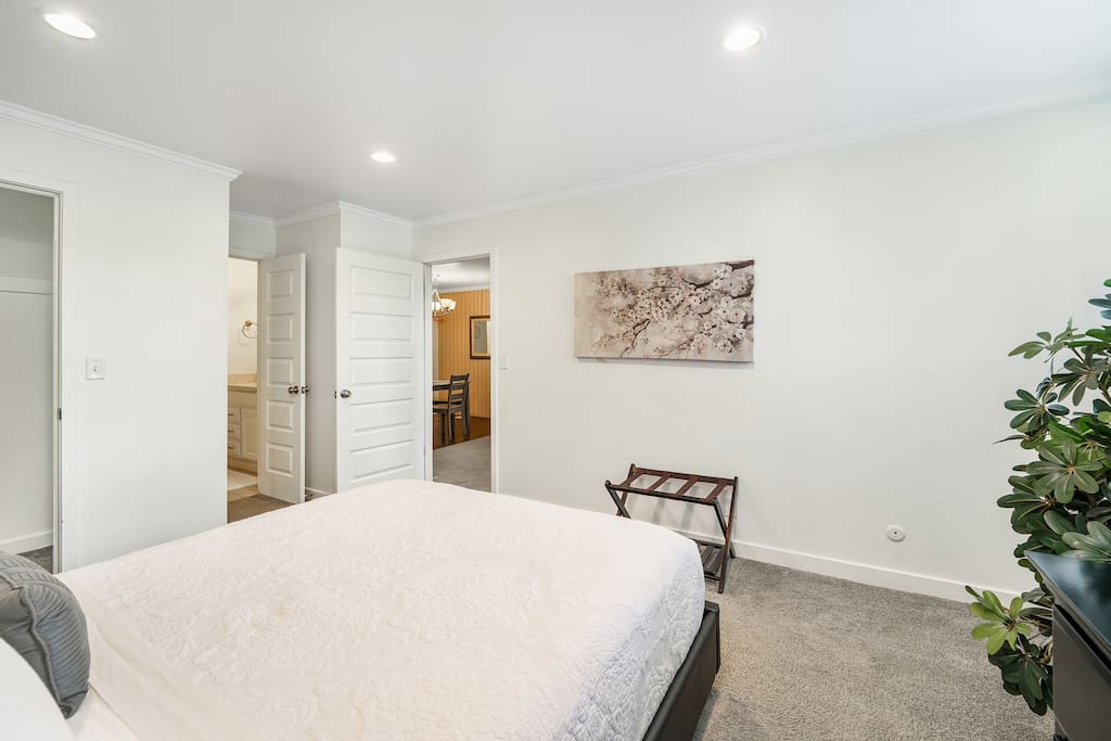 wonderful-downtownuofu-slc-condo/