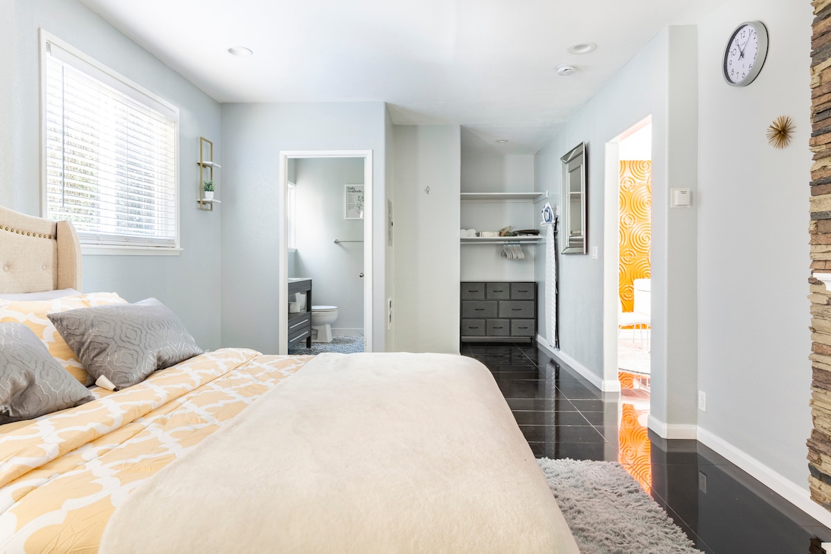 elegant-1br-victorian-in-oakland/