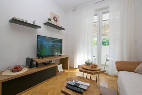 Apartment Molly - Unit 377780-13