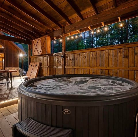 Close to All~Mini Golf~Fire-Pit~Swing Set~Hot Tub