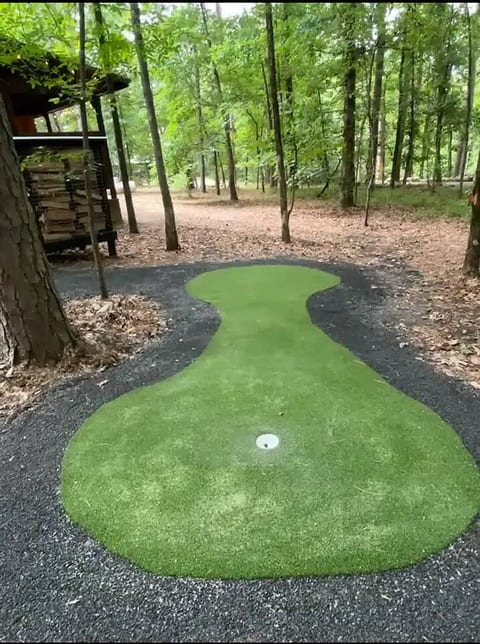 Close to All~Mini Golf~Fire-Pit~Swing Set~Hot Tub
