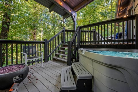Unique Charm~Central Location~Hot Tub~Games~Loved