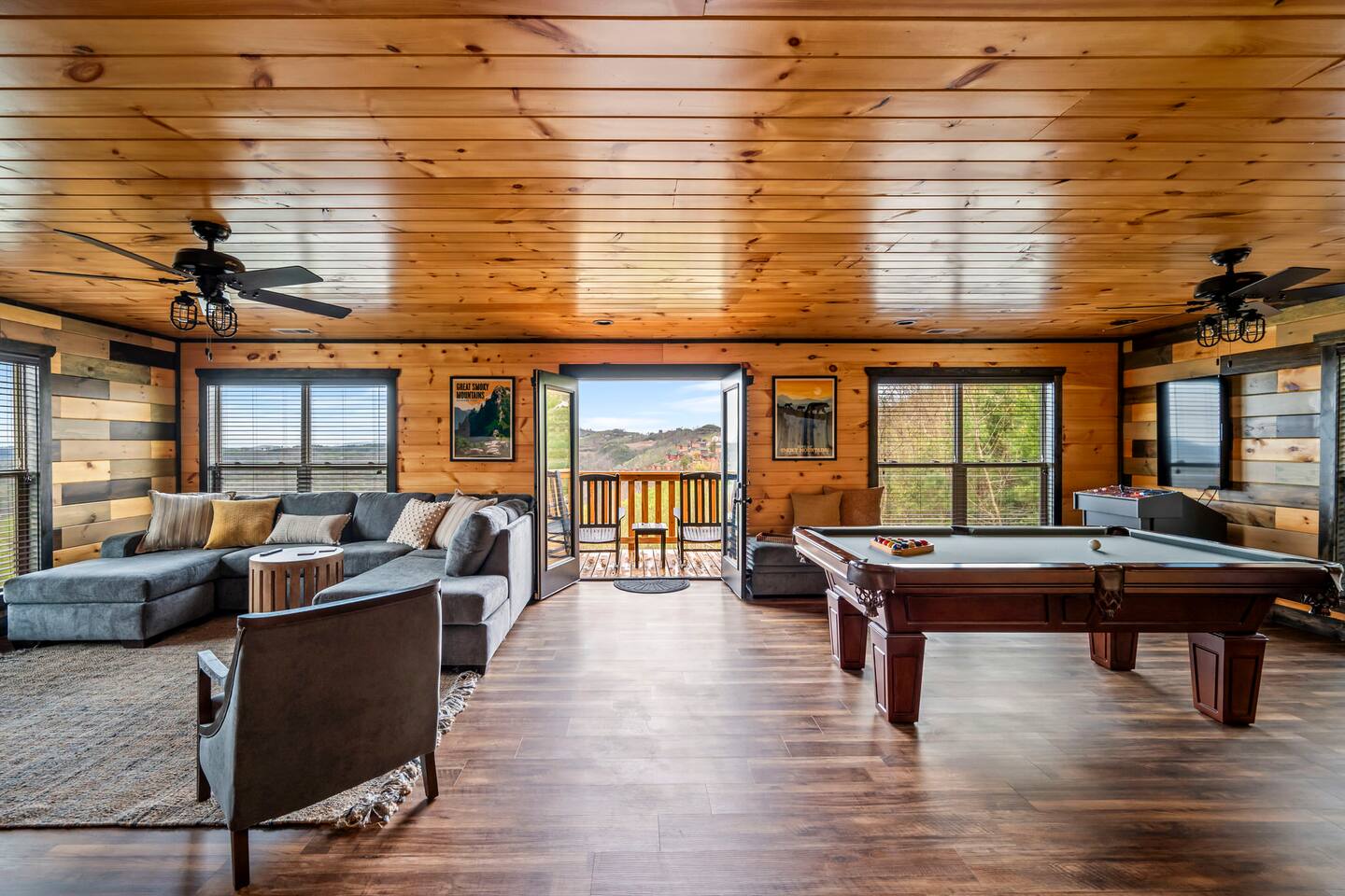 Living room/Game room, 3rd floor