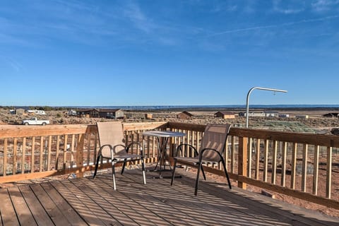 Balcony • Fire Pit • Near Zion, Bryce + Grand Canyon