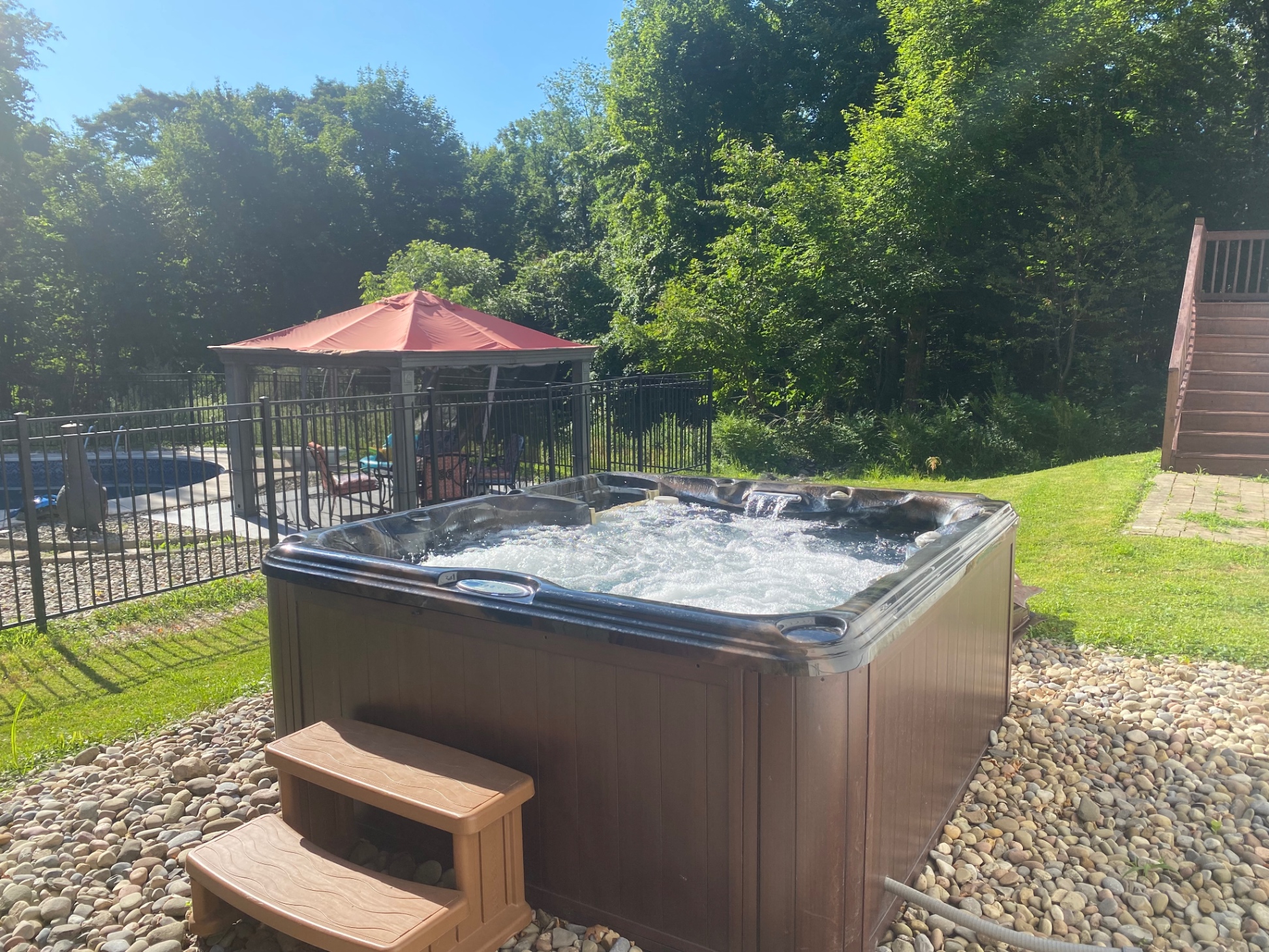 private-getaway-w-pool-hot-tub-game-room/