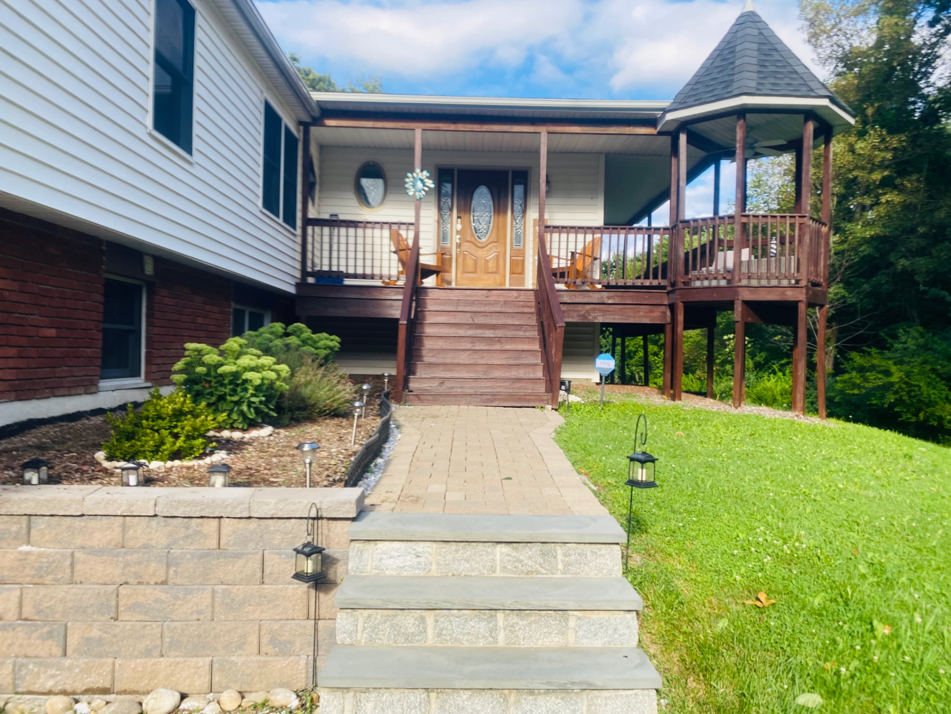 private-getaway-w-pool-hot-tub-game-room/