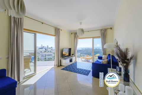 BnB Homes Apartment with Ocean view 3 Terraces