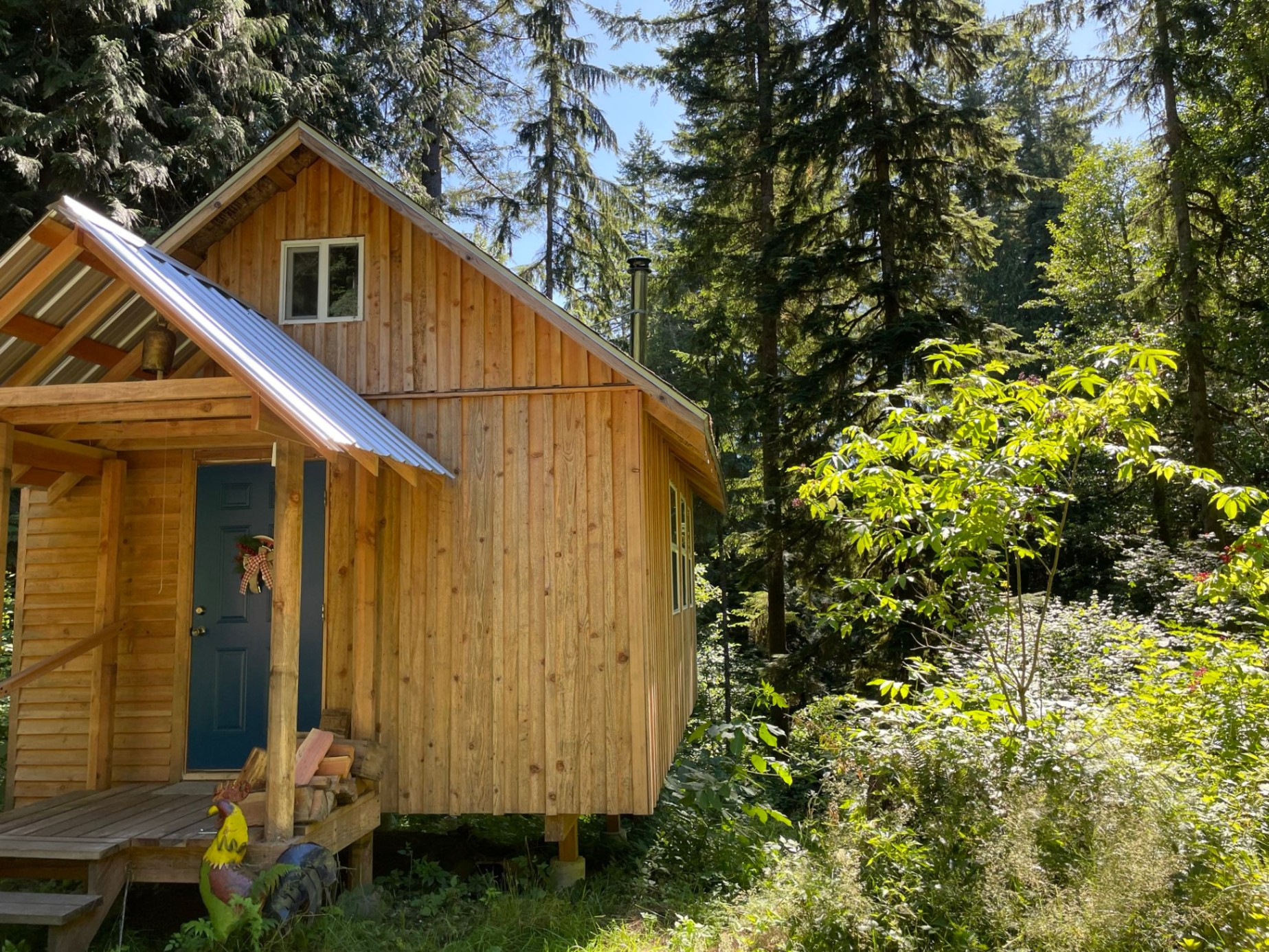Creek Cabin in the Woods