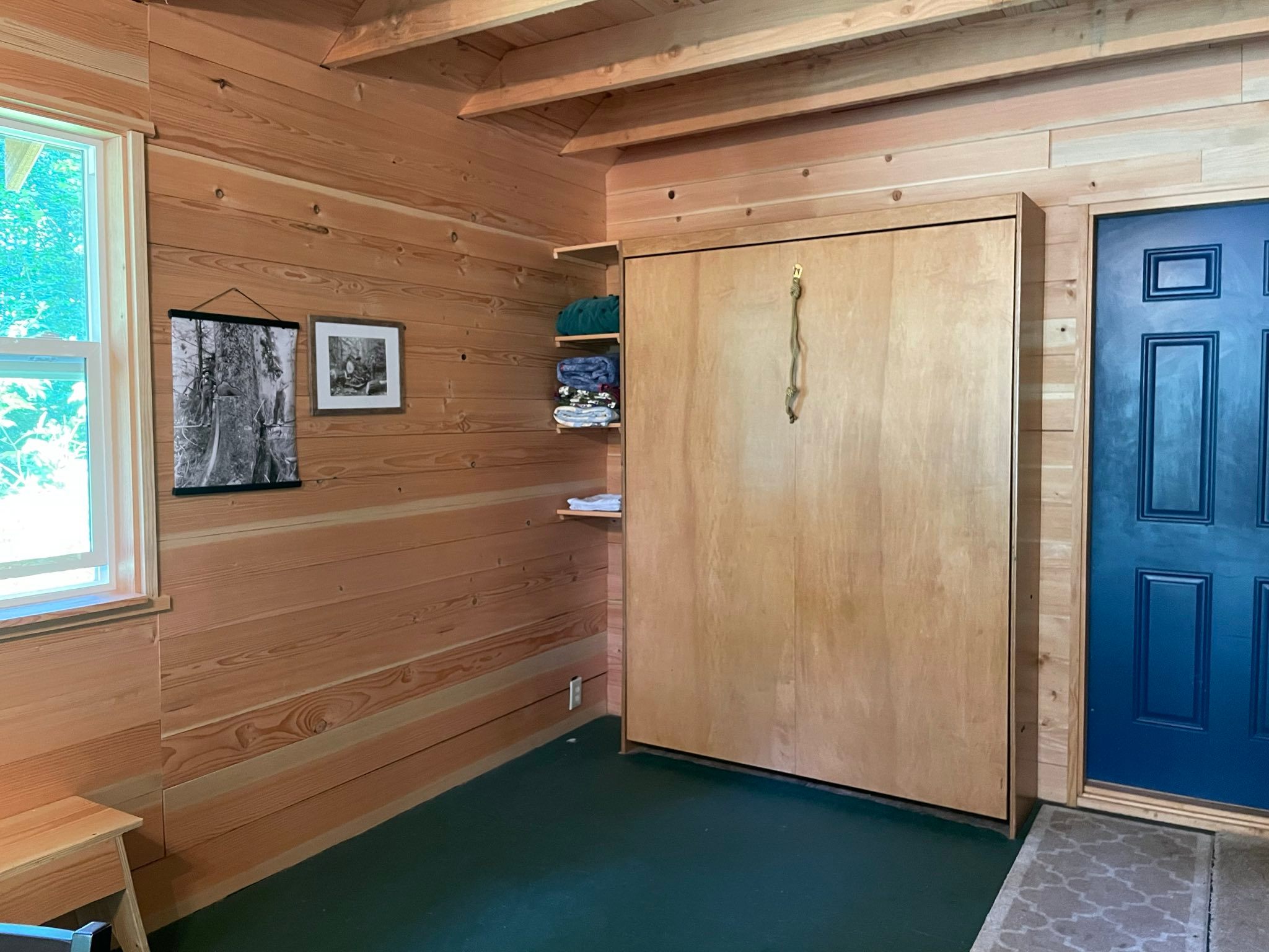 Creek Cabin in the Woods
