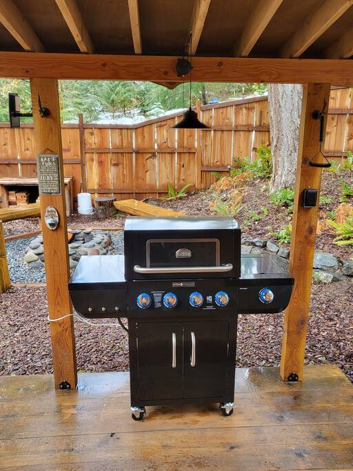 Propane BBQ right out the front door. 