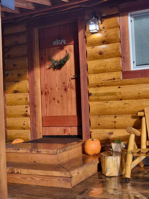 The Knotty shack in the fall