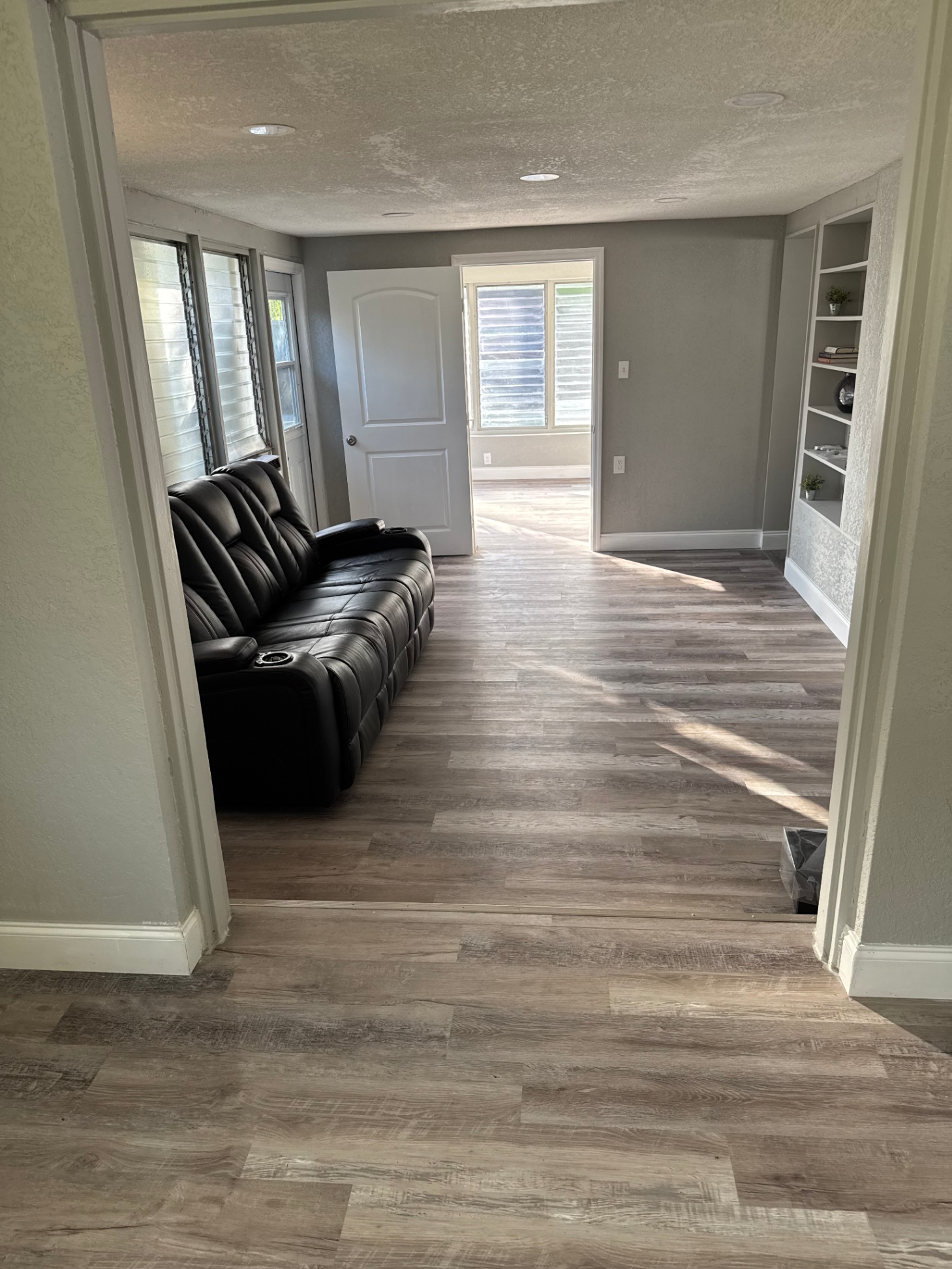 spacious-retreat-w-pool-near-beach-las-olas/