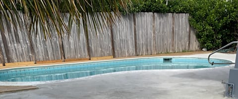 Spacious Retreat w/ Pool Near Beach & Las Olas