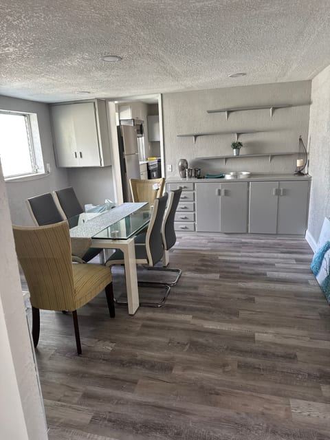 Spacious Retreat w/ Pool Near Beach & Las Olas