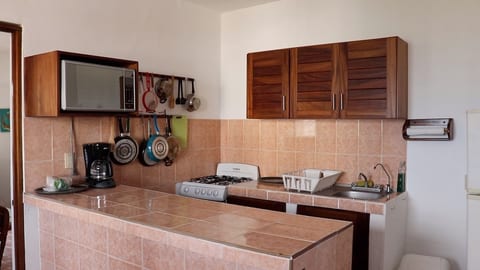 Apartment 4 image 1