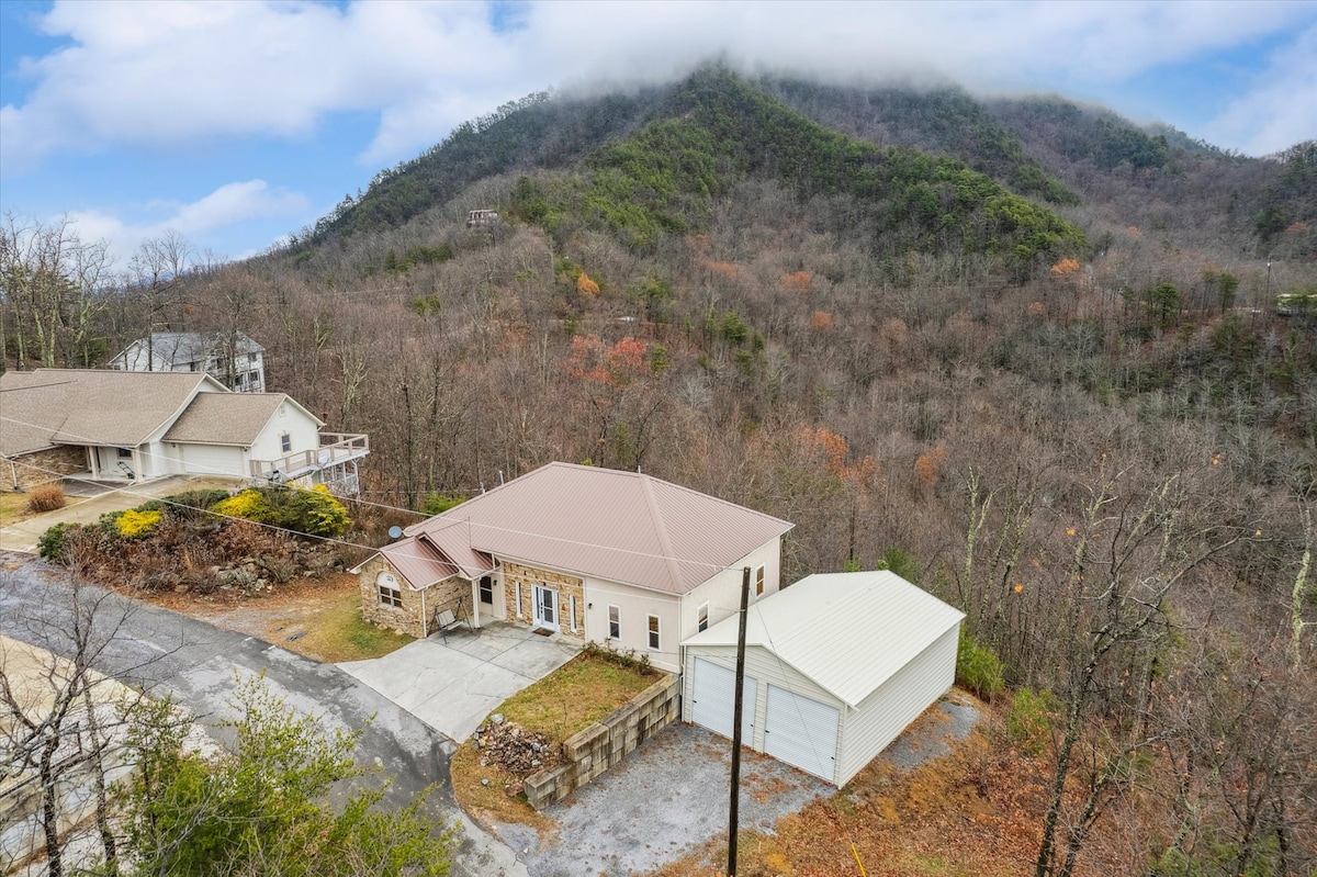 Exterior View: Enjoy stunning mountain vistas and blend of natural beauty and charm!