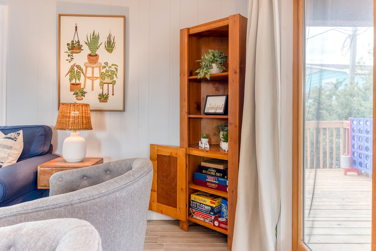 stylish-beachside-cottage!/